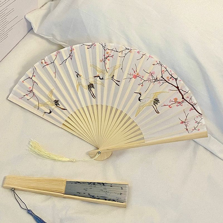 Handcrafted fan with elegant design Kalsten