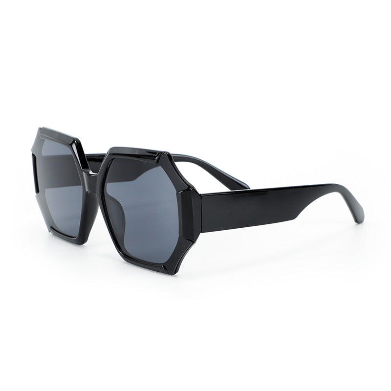 Ladies fashionable sunglasses with faceted frame Kalsten