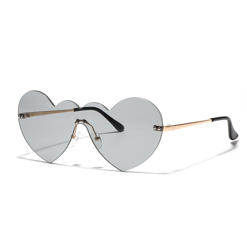 Ladies extravagant heart sunglasses with protective lenses Kalsten