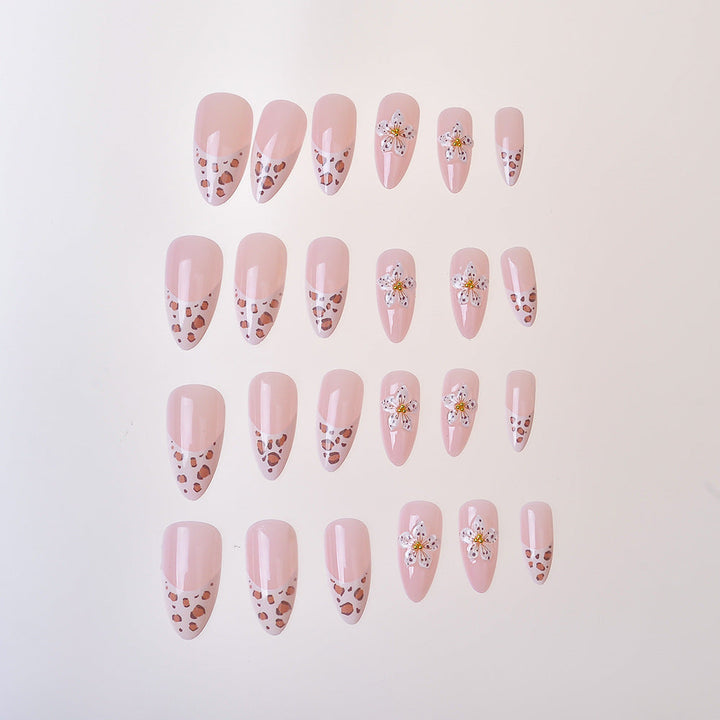Artistic Floral-Embossed Press-On Nails Kalsten