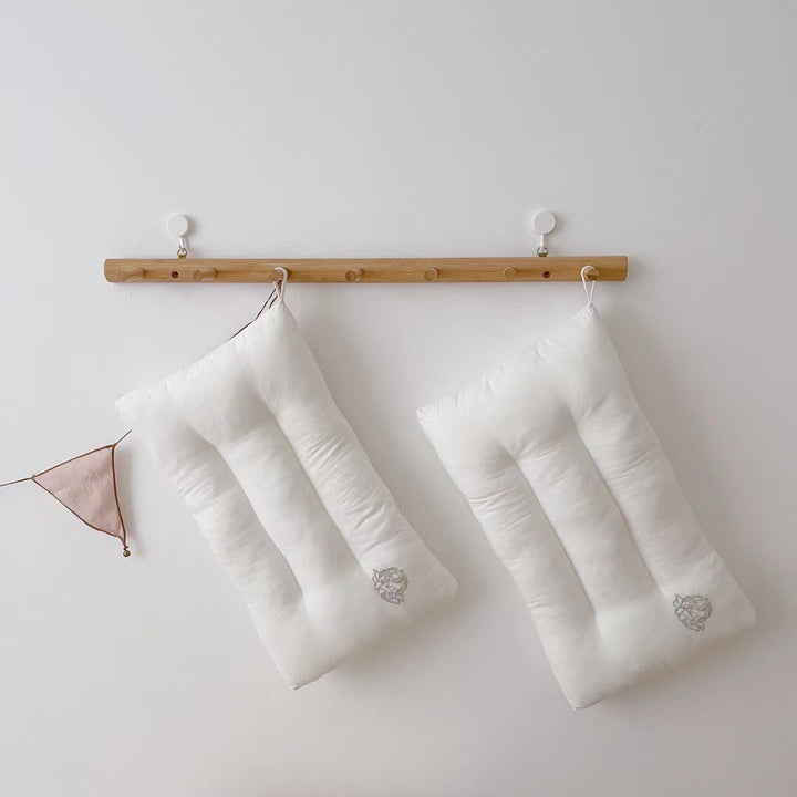 Unisex cotton pillowcase with cheerful bear design Kalsten