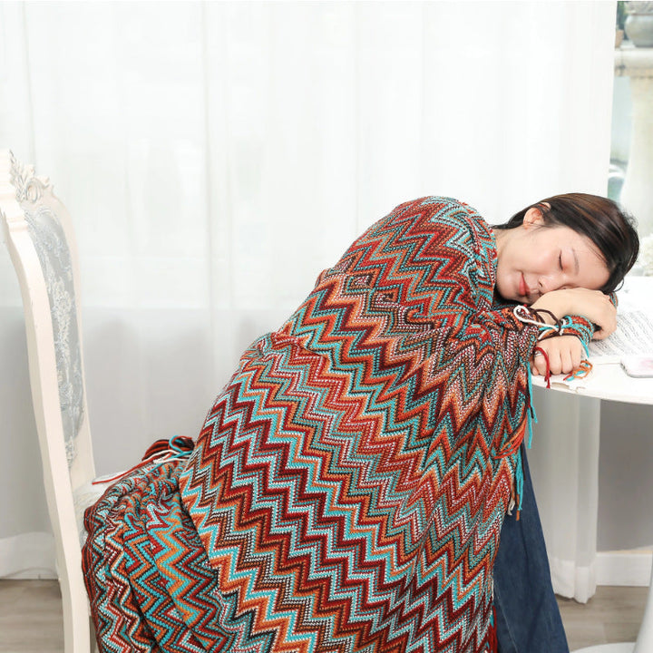 Ladies Decorative Zigzag Pattern Blanket Kalsten