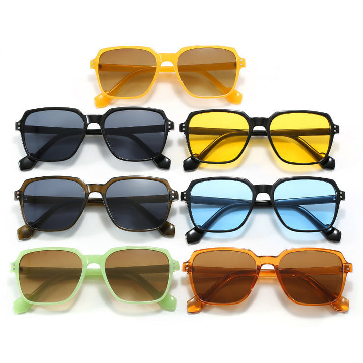 Women's fashion sunglasses with bold, rectangular lenses Kalsten
