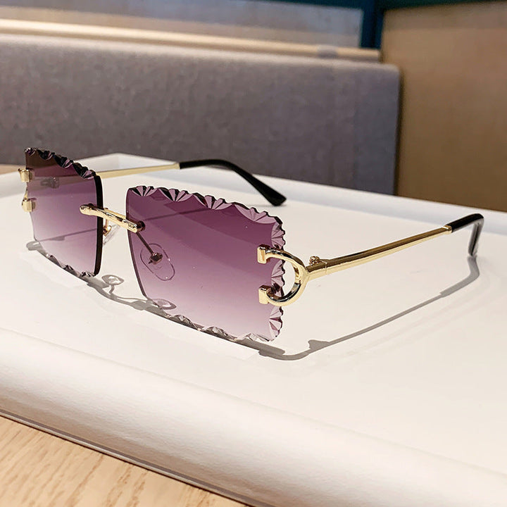 Ladies fashionable sunglasses with playful frame Kalsten