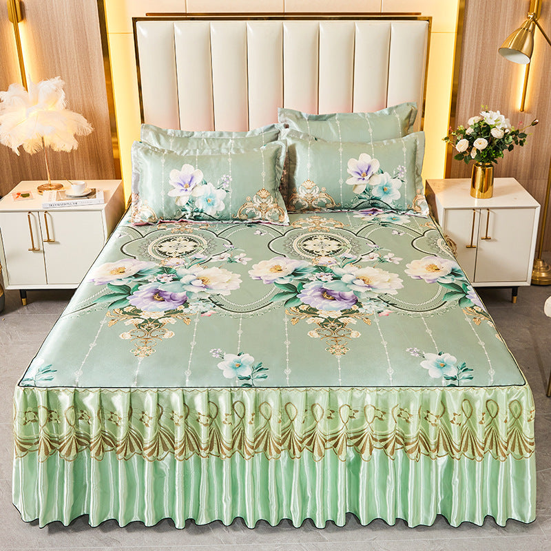 Ladies daybed cover with playful bear motif Kalsten