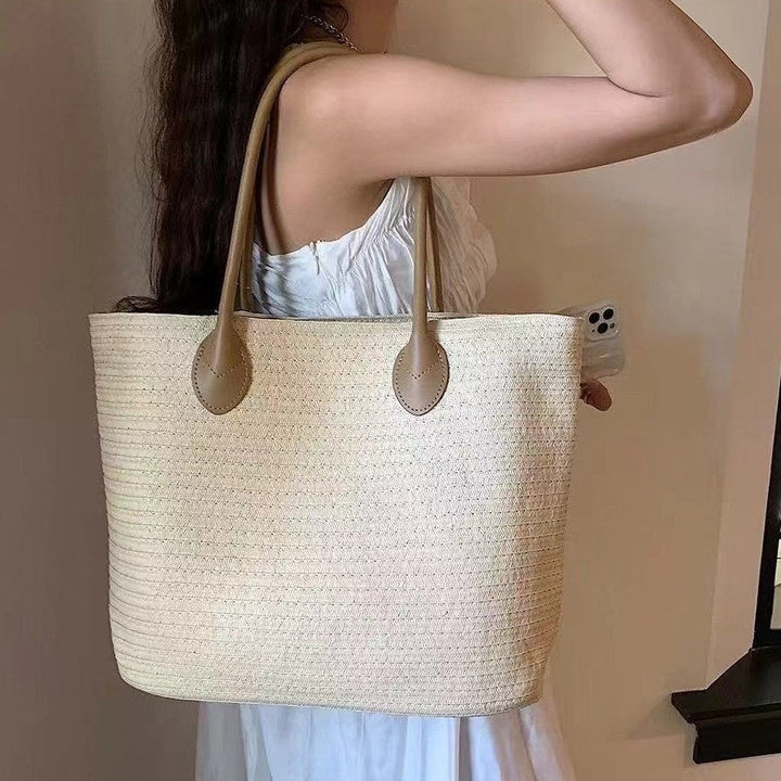 Stylish and Spacious Everyday Bag Kalsten