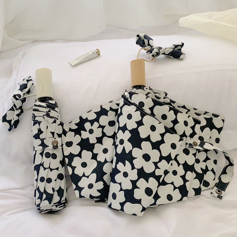 Women's Foldable Umbrella with Durable Fabric Surface Kalsten