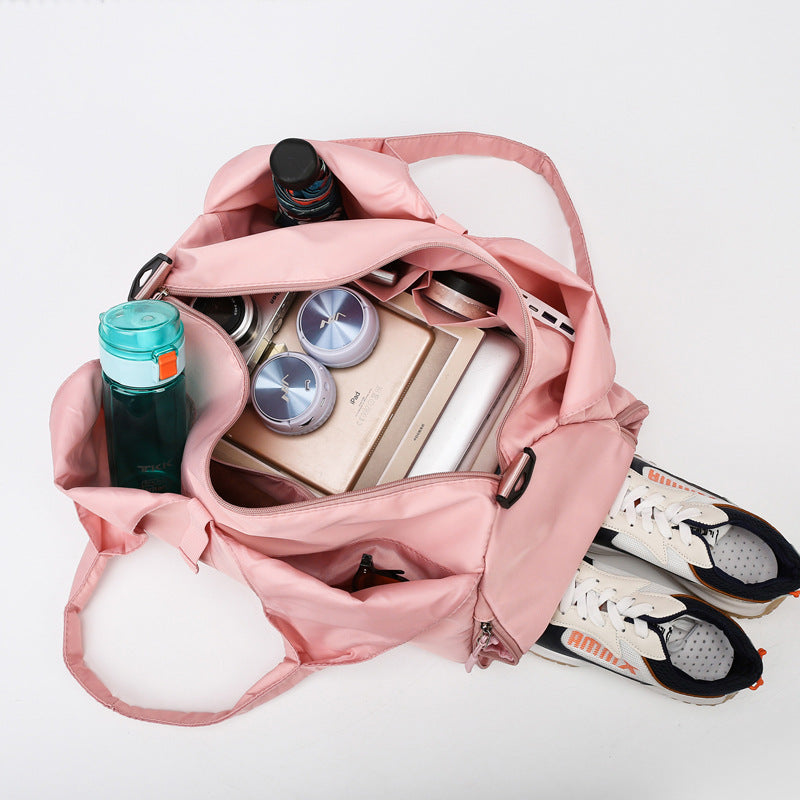 Sporty Weekend Bag With Ergonomic Carrying Handle And Versatile Compartment Setup Kalsten