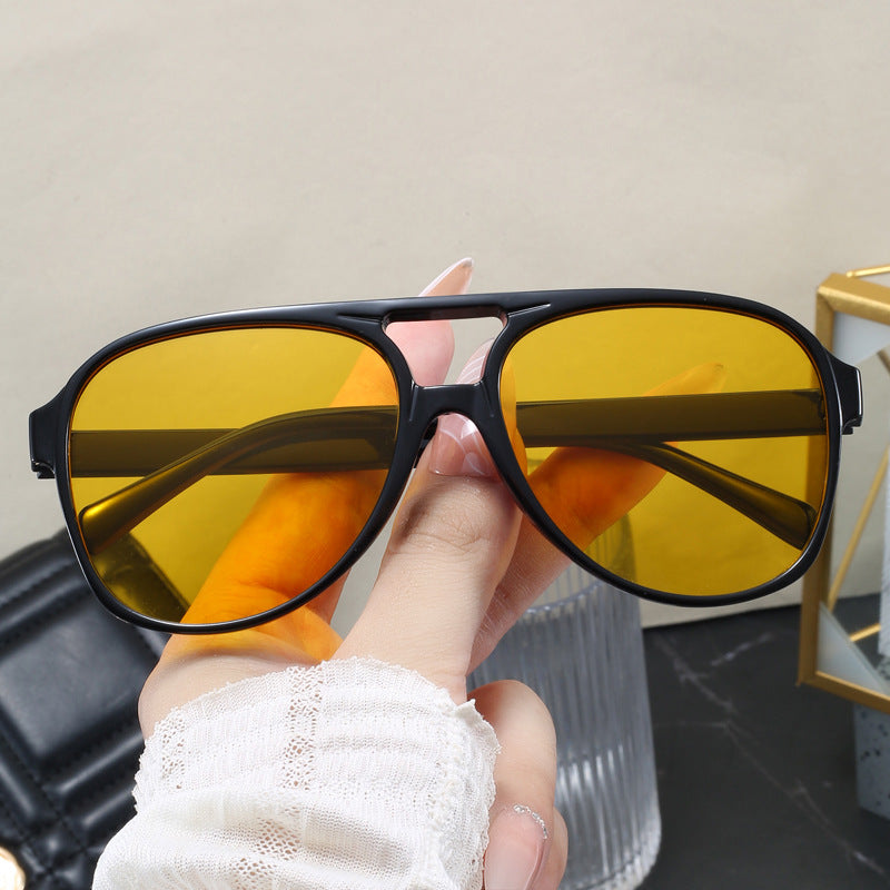 Women’s Oversized Sunglasses with Sporty Design Kalsten