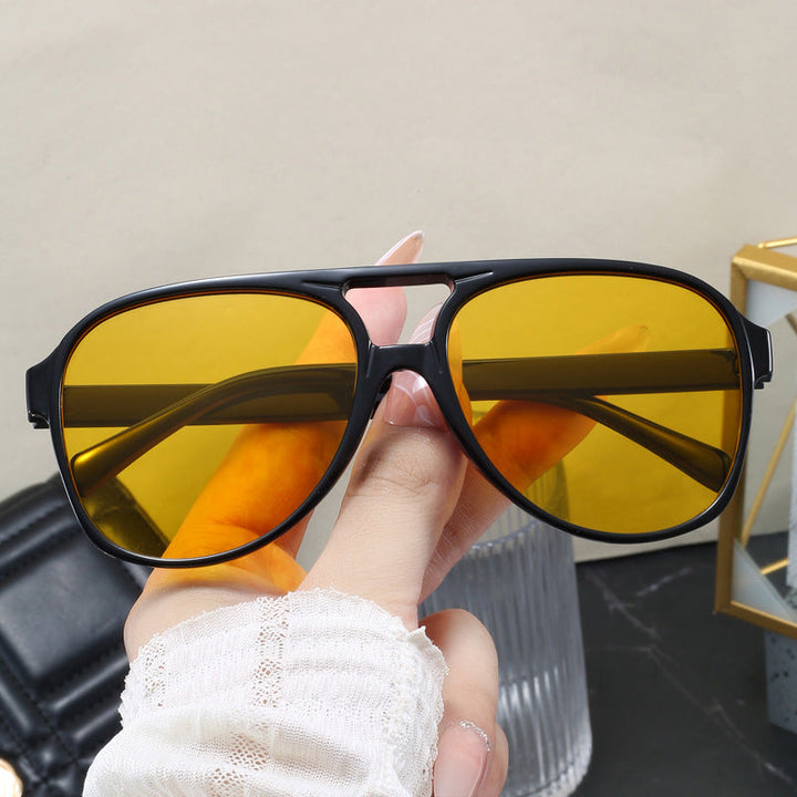 Women’s Oversized Sunglasses with Sporty Design Kalsten
