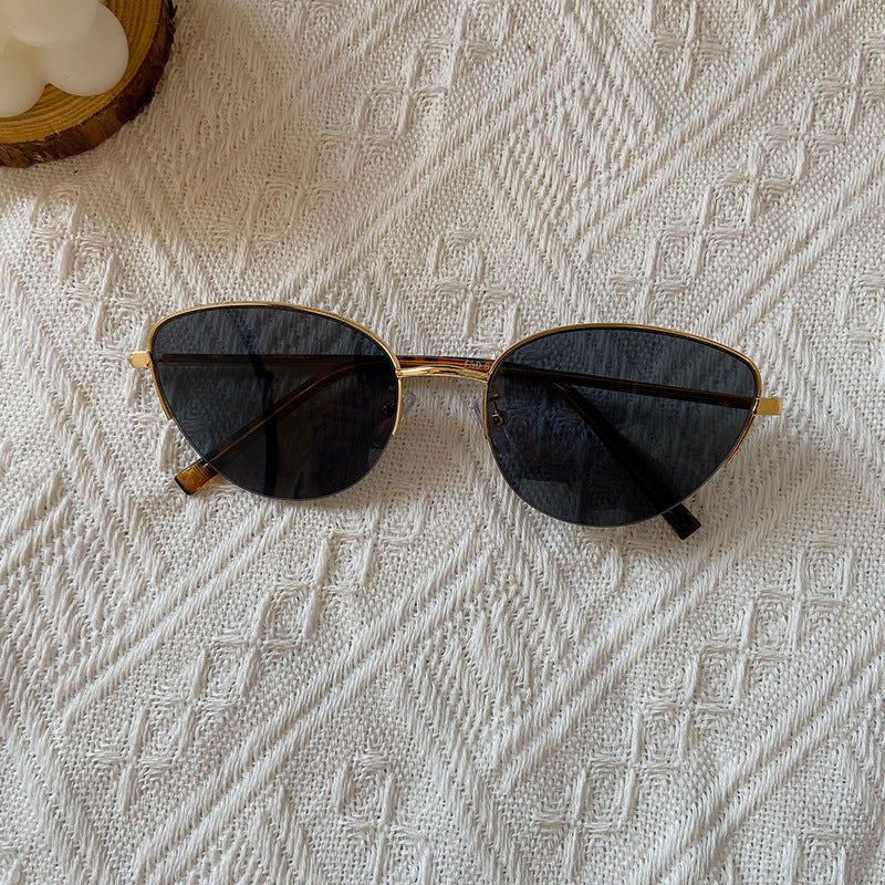 Fashionable Cat-Eye Sunglasses with Fine Metal Frame Kalsten