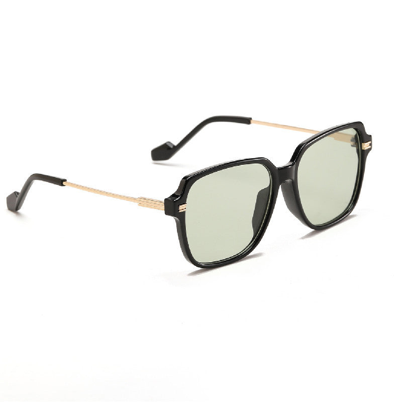 Women’s trendy fashionable sunglasses with elegant metal detail Kalsten