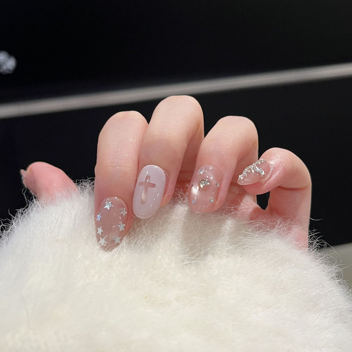 Artistic Glitter-Accent Press-On Nail Set Acalora