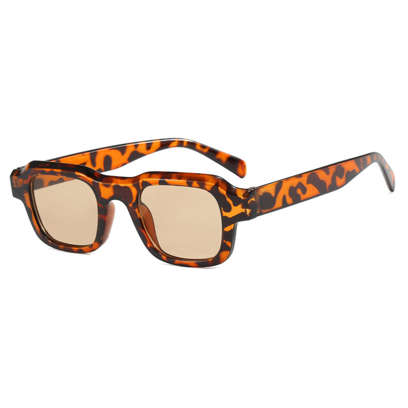 Women's modern square sunglasses with protective polycarbonate frame Kalsten