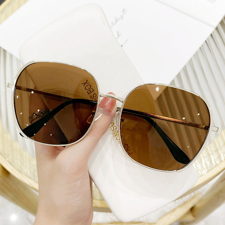 Ladies oversized sunglasses with protective UV protection and elegant metal frame Kalsten
