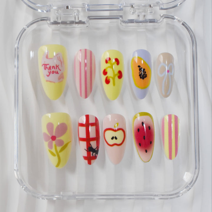 Artistic Themed Press-On Nail Art Set Kalsten