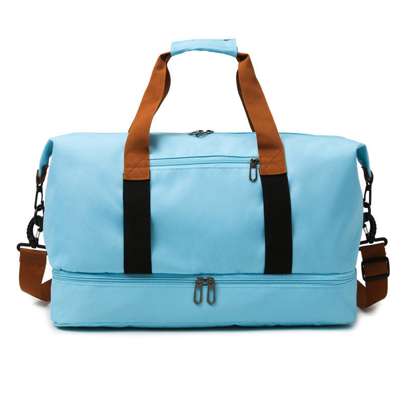 Sporty travel bag with sturdy carrying handles and adjustable shoulder strap Kalsten