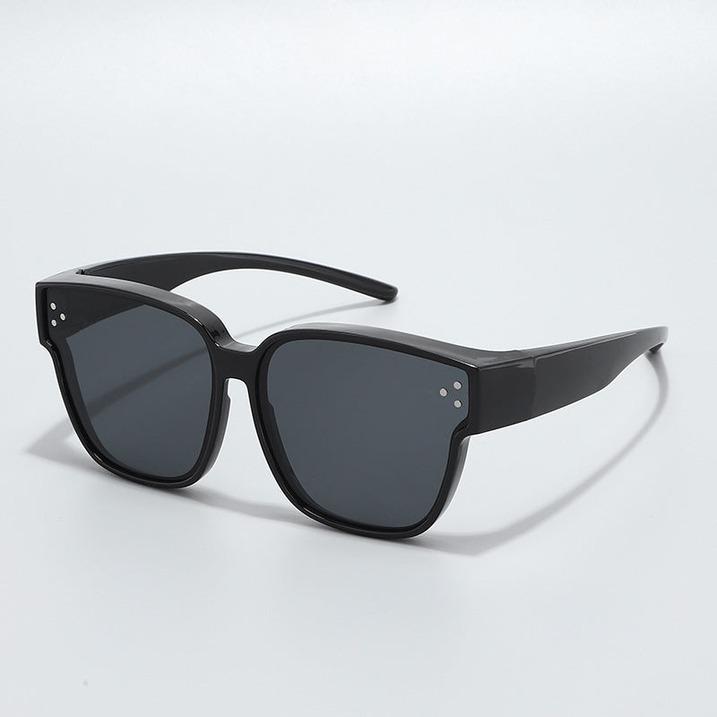 Ladies Fashion Sunglasses in clear lines design with high UV protection Kalsten