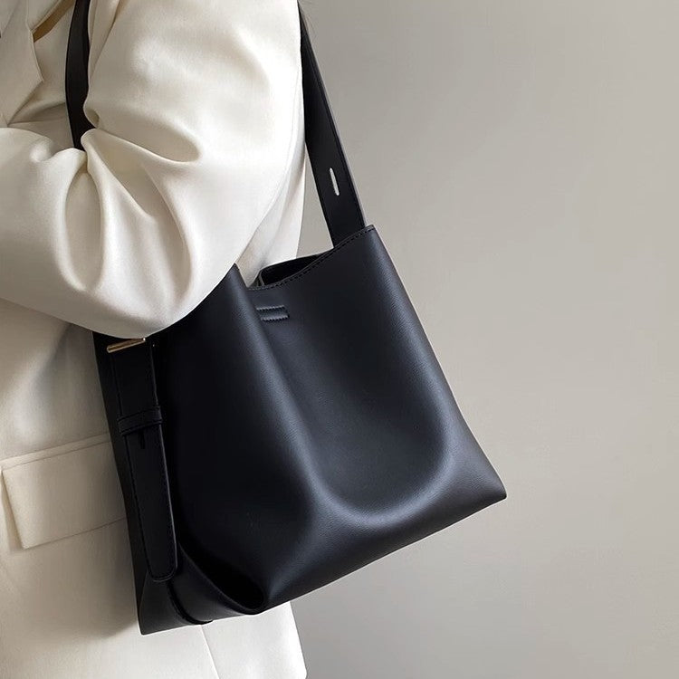 Modern shoulder bag Kalsten