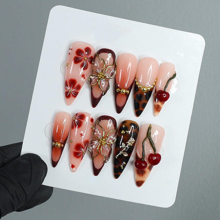 Artistic Decorative Press-On Nail Set Kalsten
