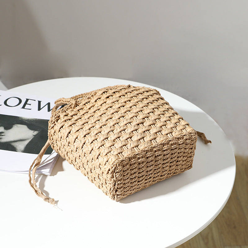 Handmade straw bag with adjustable inner lining Kalsten