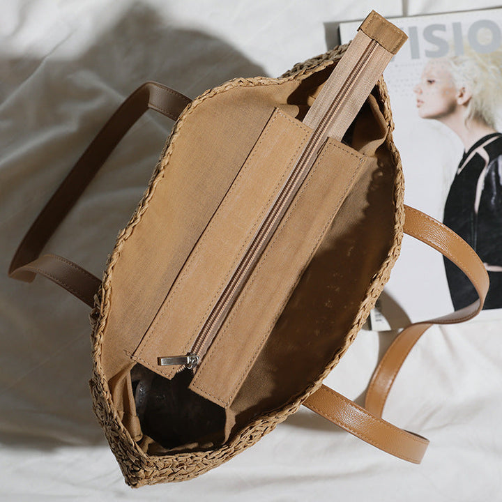 Handmade Round Bag Made of Natural Bast Kalsten