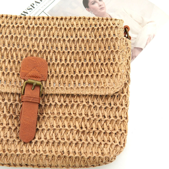 Shoulder bag made of woven natural material with adjustable leather shoulder strap Kalsten
