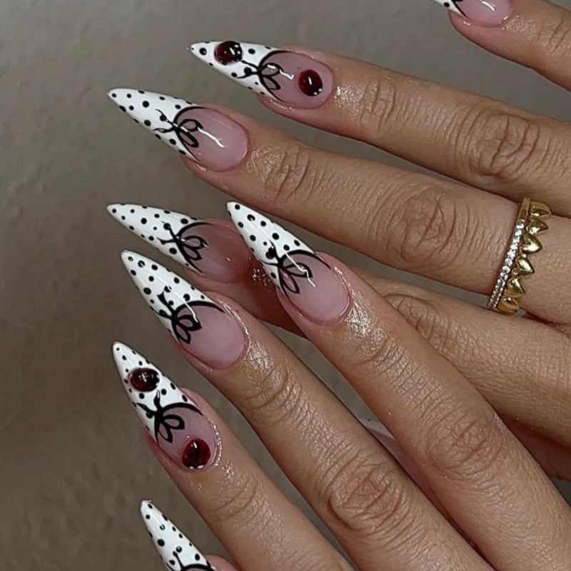 Animal-Inspired Press-On Nail Art Set Kalsten