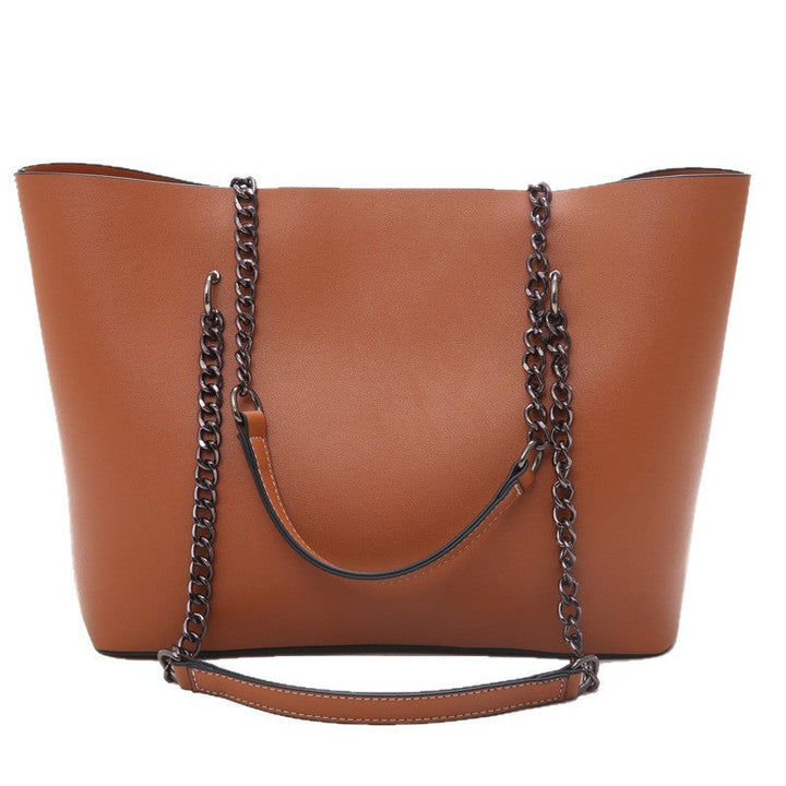 Elegant shoulder bag in minimalist design Kalsten
