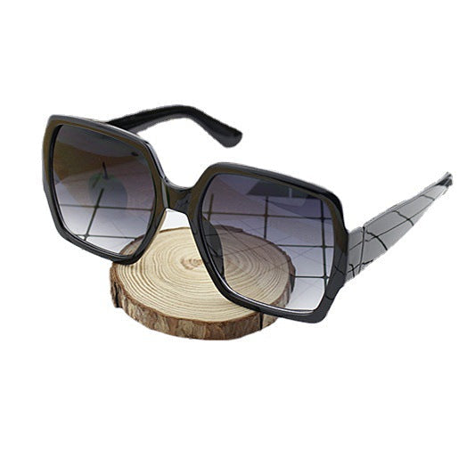 Ladies extravagant square sunglasses with unique design Kalsten