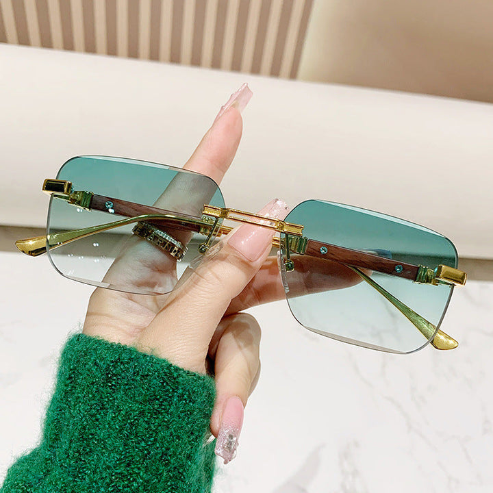 Women's fashionable rectangular sunglasses with elegant metal accent Kalsten