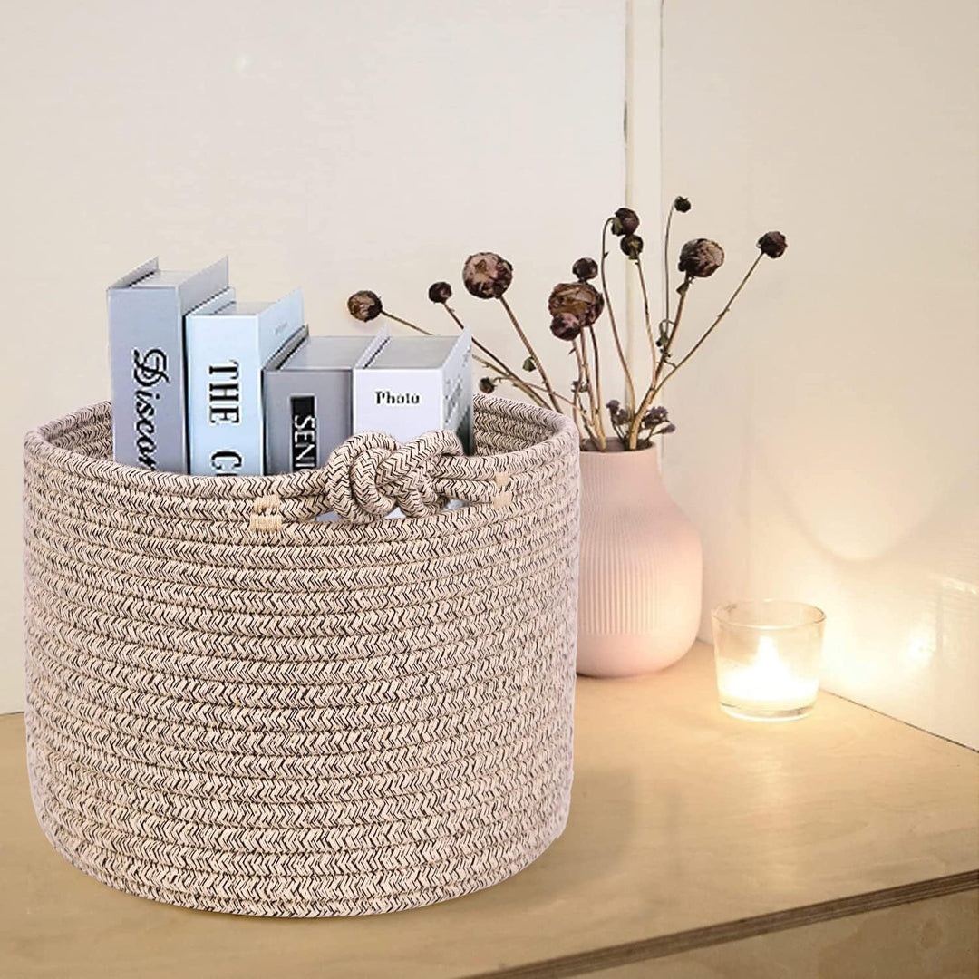 Women’s storage basket with decorative knot design Kalsten