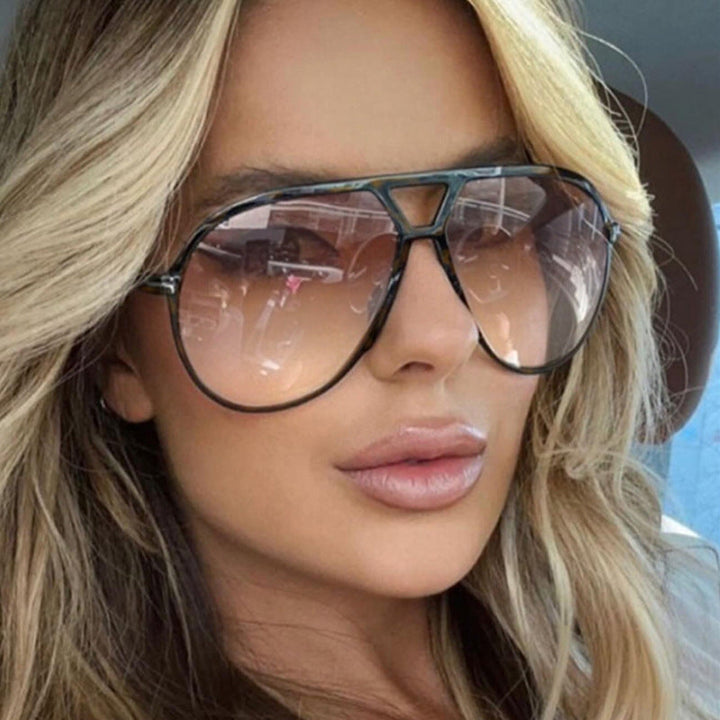 Women's fashionable sunglasses in stylish pilot look Kalsten