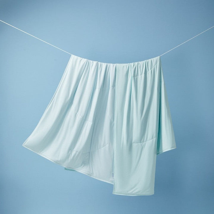 Breathable and Comfortable Summer Blanket Kalsten