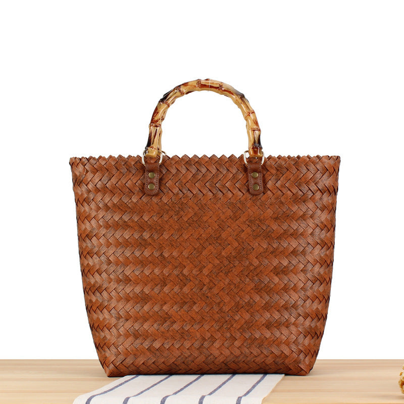 Stylish shopping bag made of braided natural material Kalsten