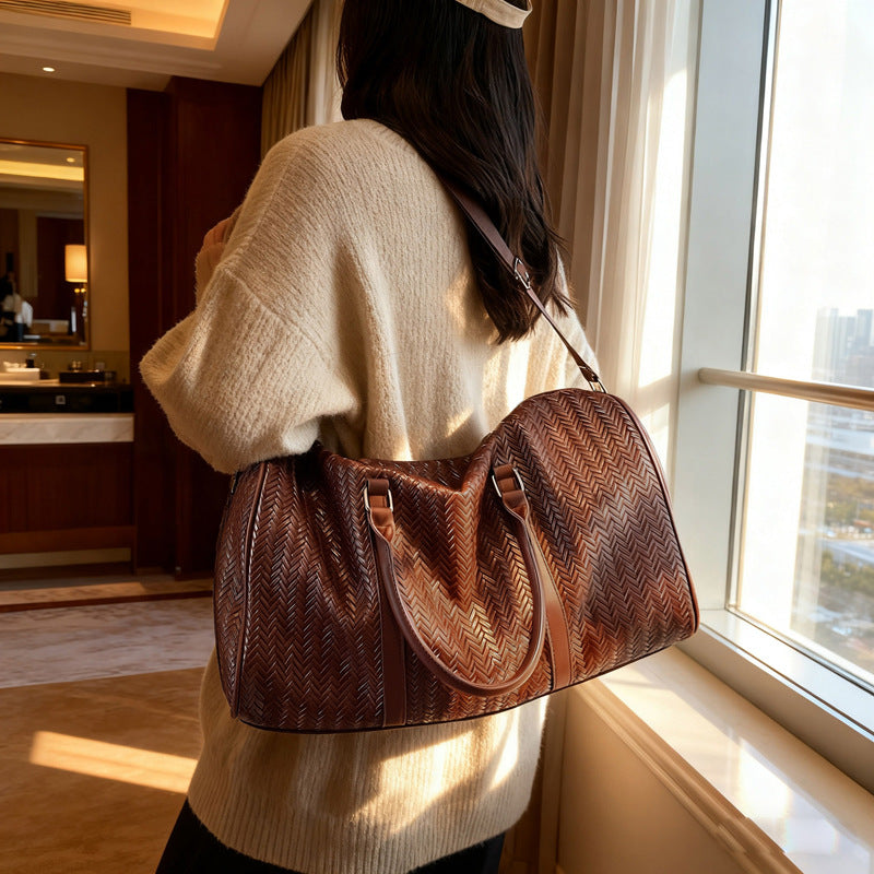 Sporty travel bag in modern basket pattern Kalsten