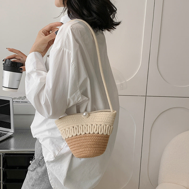 Playful Crossbody Bag Made of Braided Material Kalsten