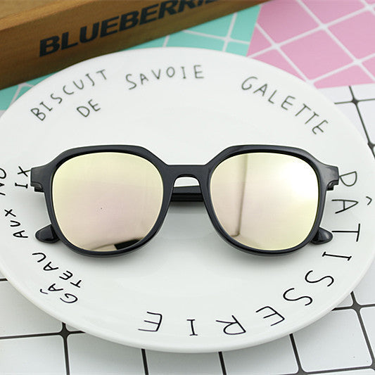 Ladies' fashionable sunglasses in elegant, octagonal design Kalsten