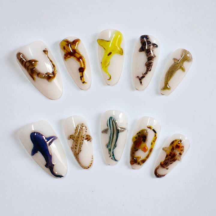 Artistic Shark-Themed Press-On Nail Art Kalsten