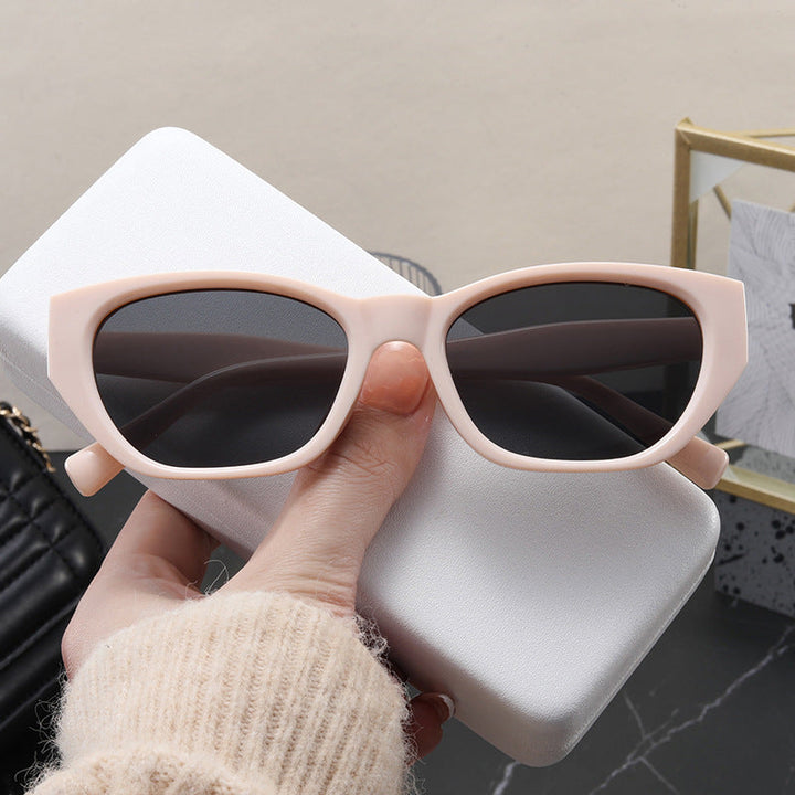 Ladies Cat-Eye Sunglasses with Stylish Frame and UV Protection Kalsten