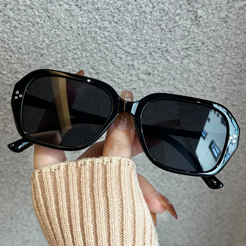 Women's fashionable oversized sunglasses in elegant design Kalsten