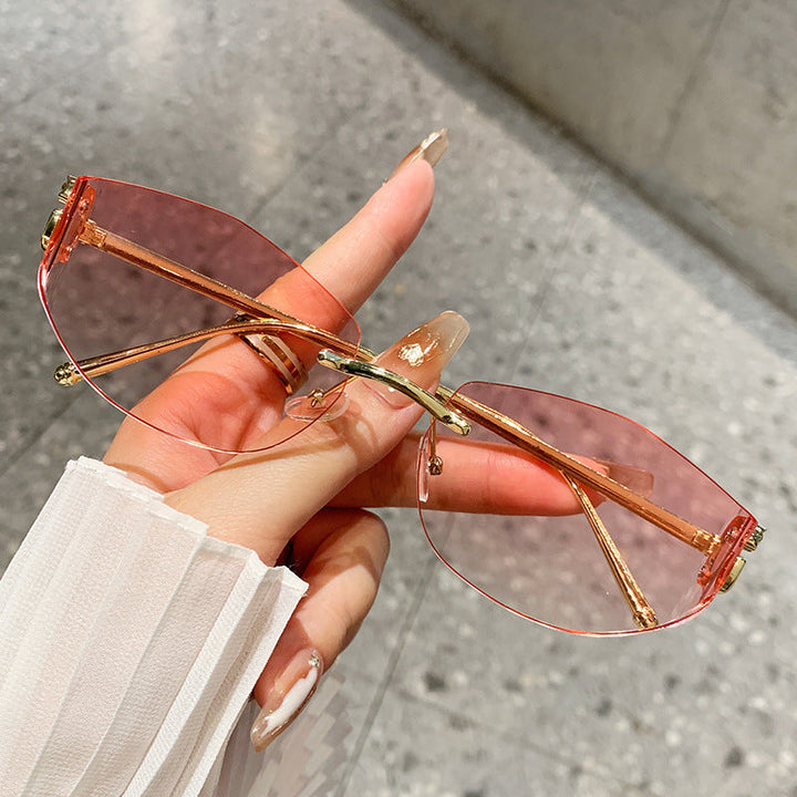 Women's fashionable sunglasses with innovative checkered design Kalsten