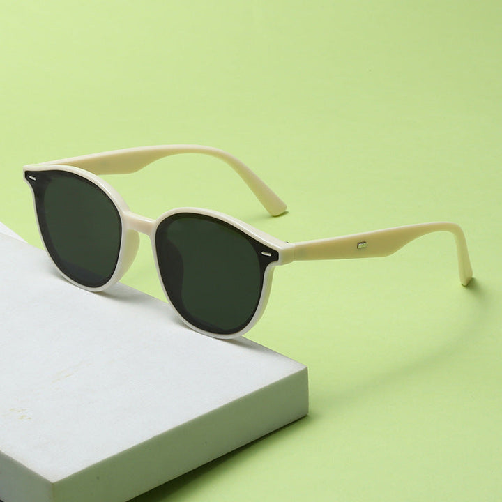 Ladies Fashion Sunglasses with trendy, round frame and UV protection Kalsten