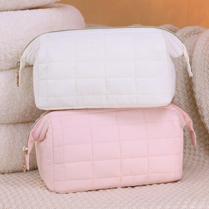 Cosmetic and Care Organizer with Practical Zipper and Padded Design Kalsten