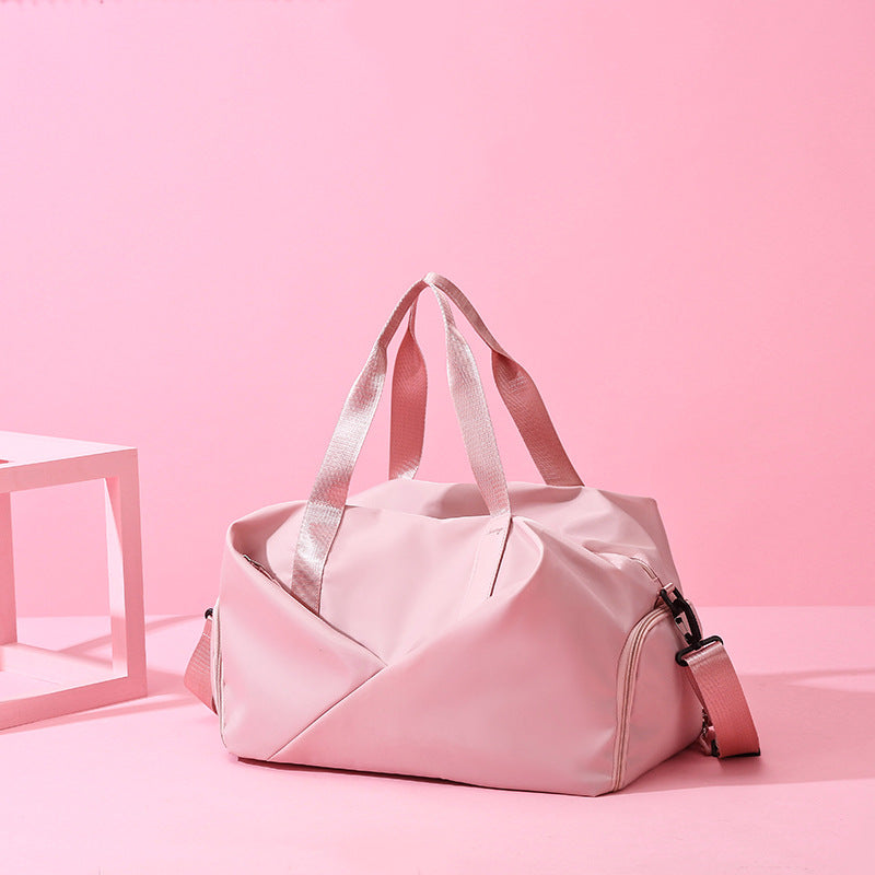 sporty travel bag with intelligent compartment design and adjustable shoulder strap Kalsten