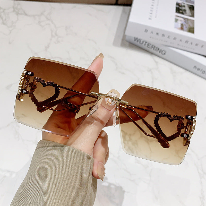 Women's fashionable sunglasses with trendy heart design Kalsten