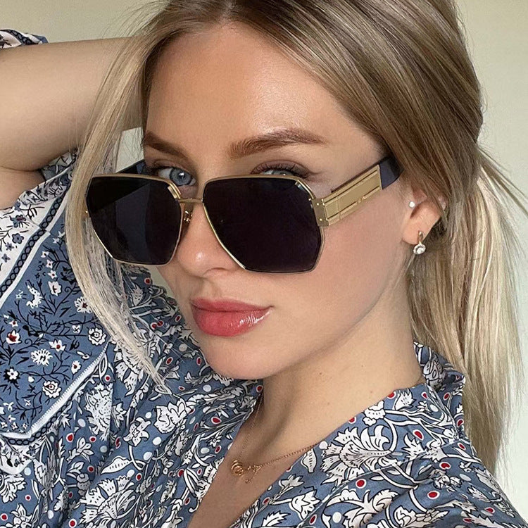 Ladies elegant sunglasses with striking geometric frame Kalsten