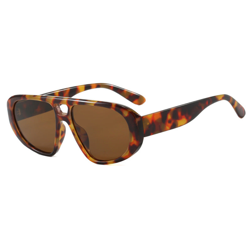 Women's sporty sunglasses with a wide durable frame and polarized lenses Kalsten