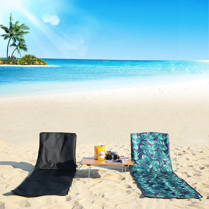 Women's folding lounge chair by Kalsten