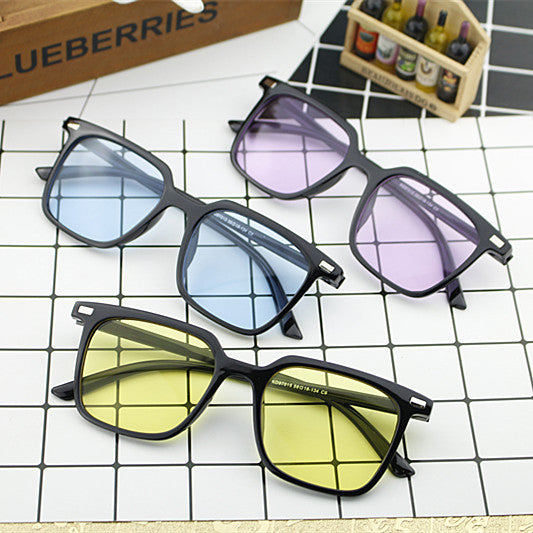 Women's modern square sunglasses with minimalist frame structure Kalsten